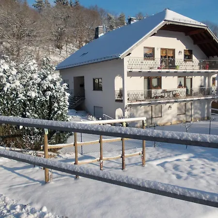 Family Getaway, Cleaning Included Apartmán Lirstal